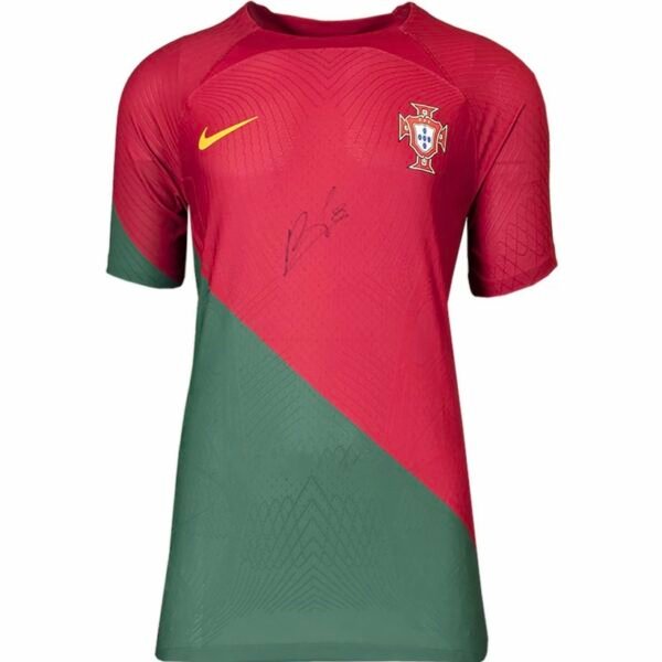 Bruno Fernandes Portugal National Team Autographed 2022-23 Home Jersey-Front Signed-Fanatics Authentic Certified-Soccer Memorabilia