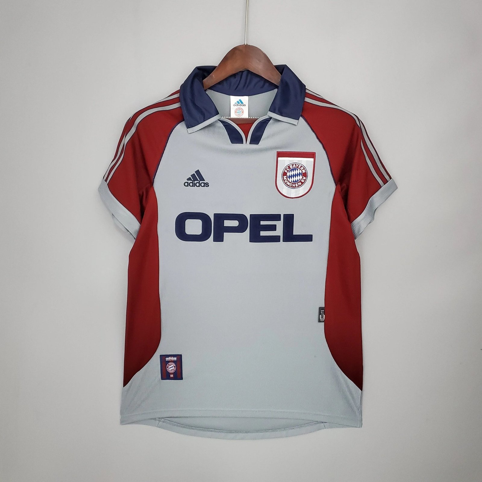 拜仁慕尼黑-1998-1999-客场球衣-scaled-1.jpg Bayern Munich 1998 - 1999 away shirt - Image 1