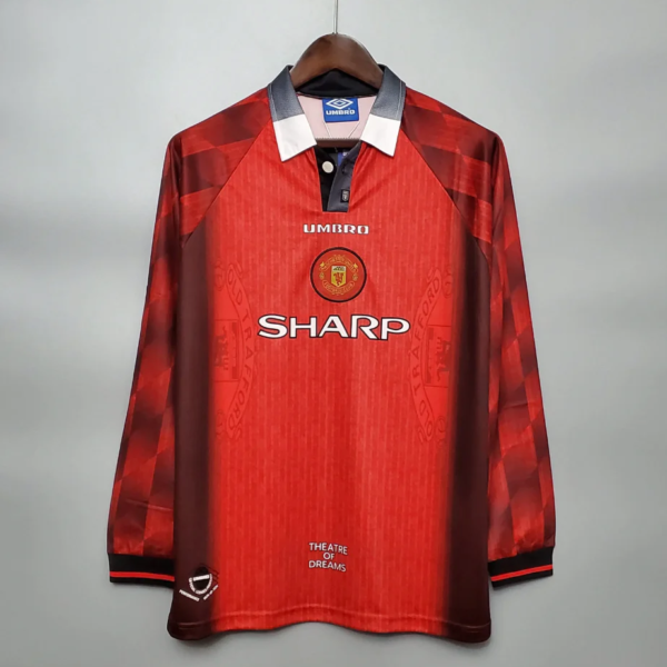 Manchester United 1996 - 1997 home long-sleeved shirt