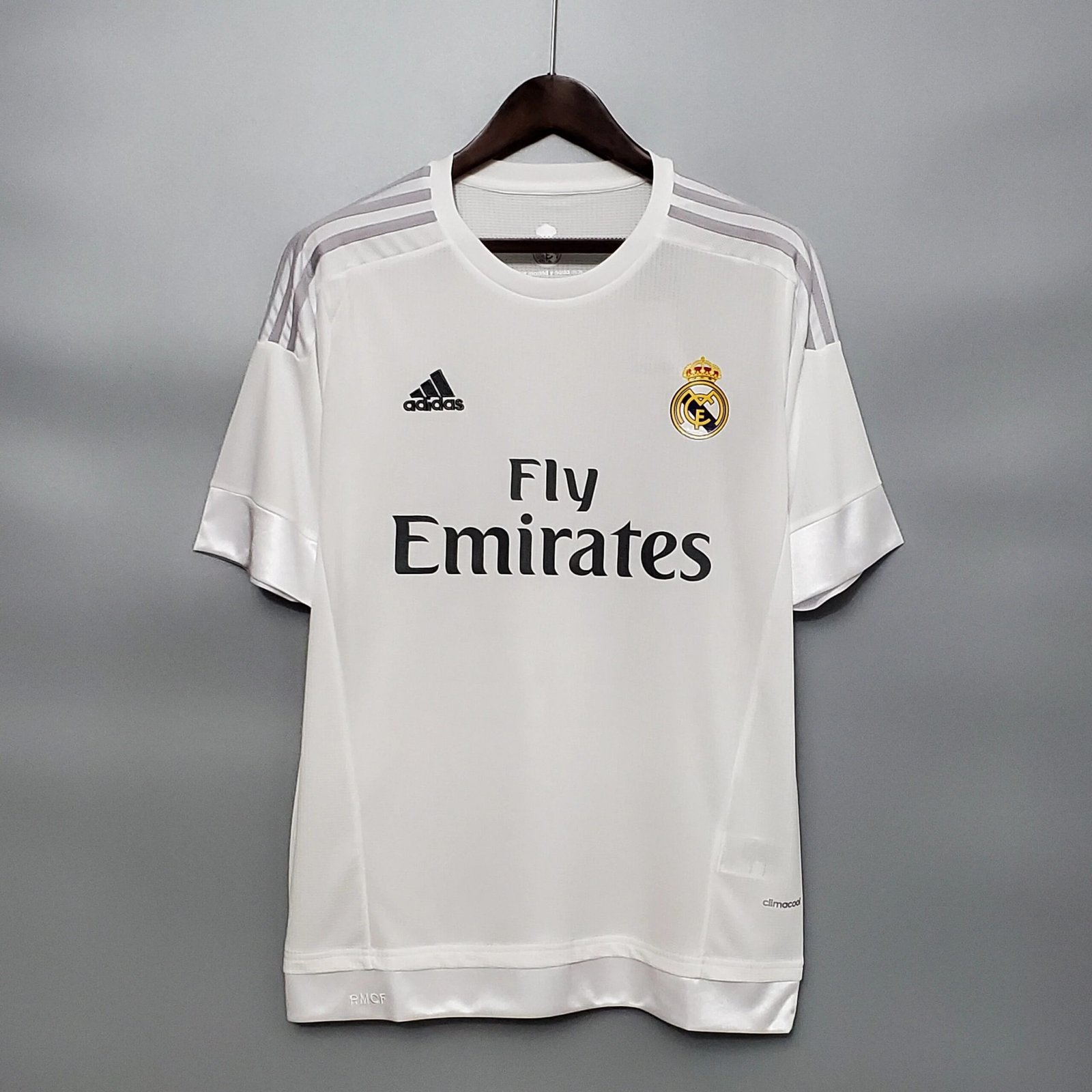 皇家马德里-2015-2016-赛季主场球衣-3-scaled-1.jpg Real Madrid home kit for the 2015 - 2016 season - Image 1